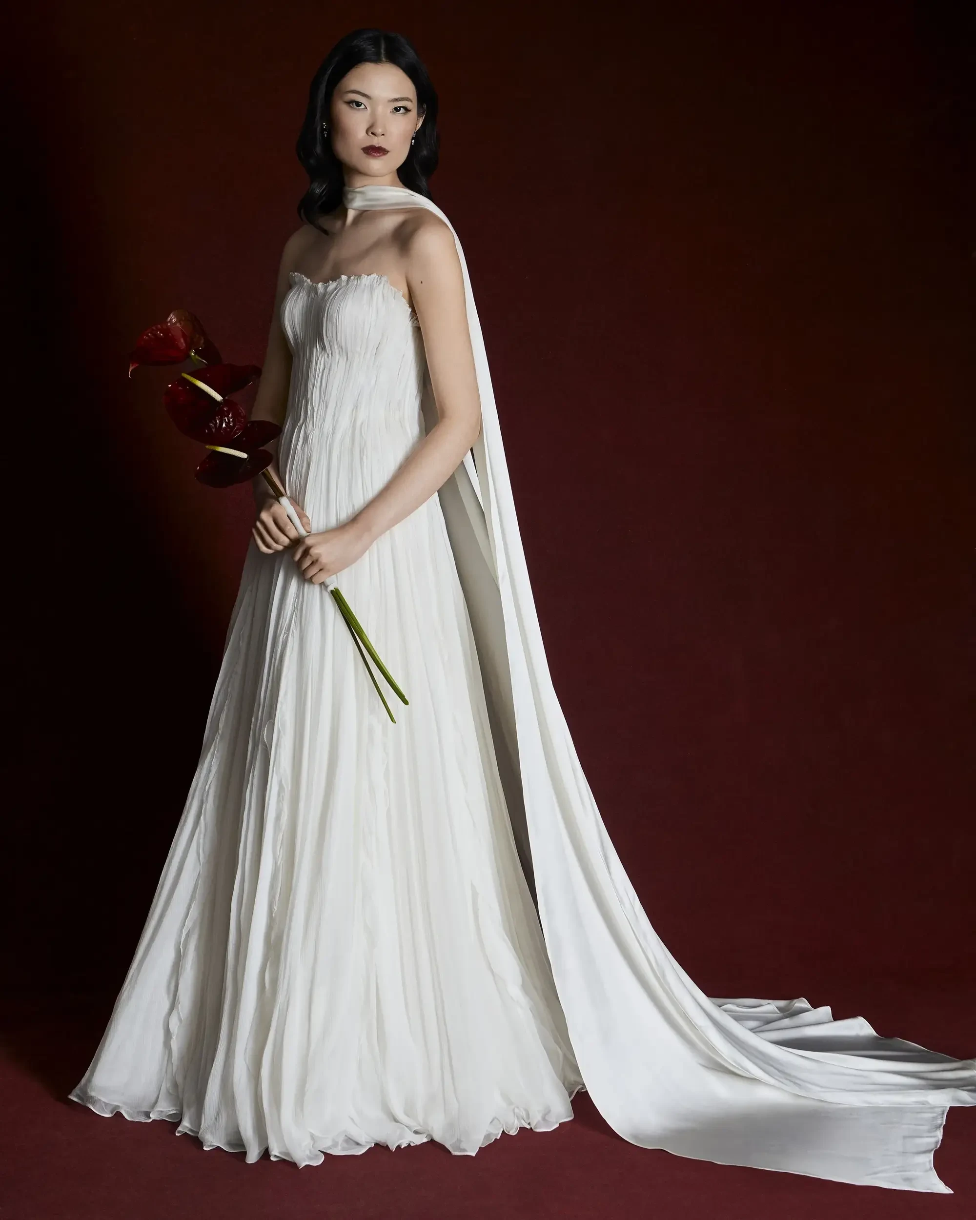 The Ultimate Guide to Spanish Bridal Style: Nadia Manjarrez at Yves Jolie. Desktop Image