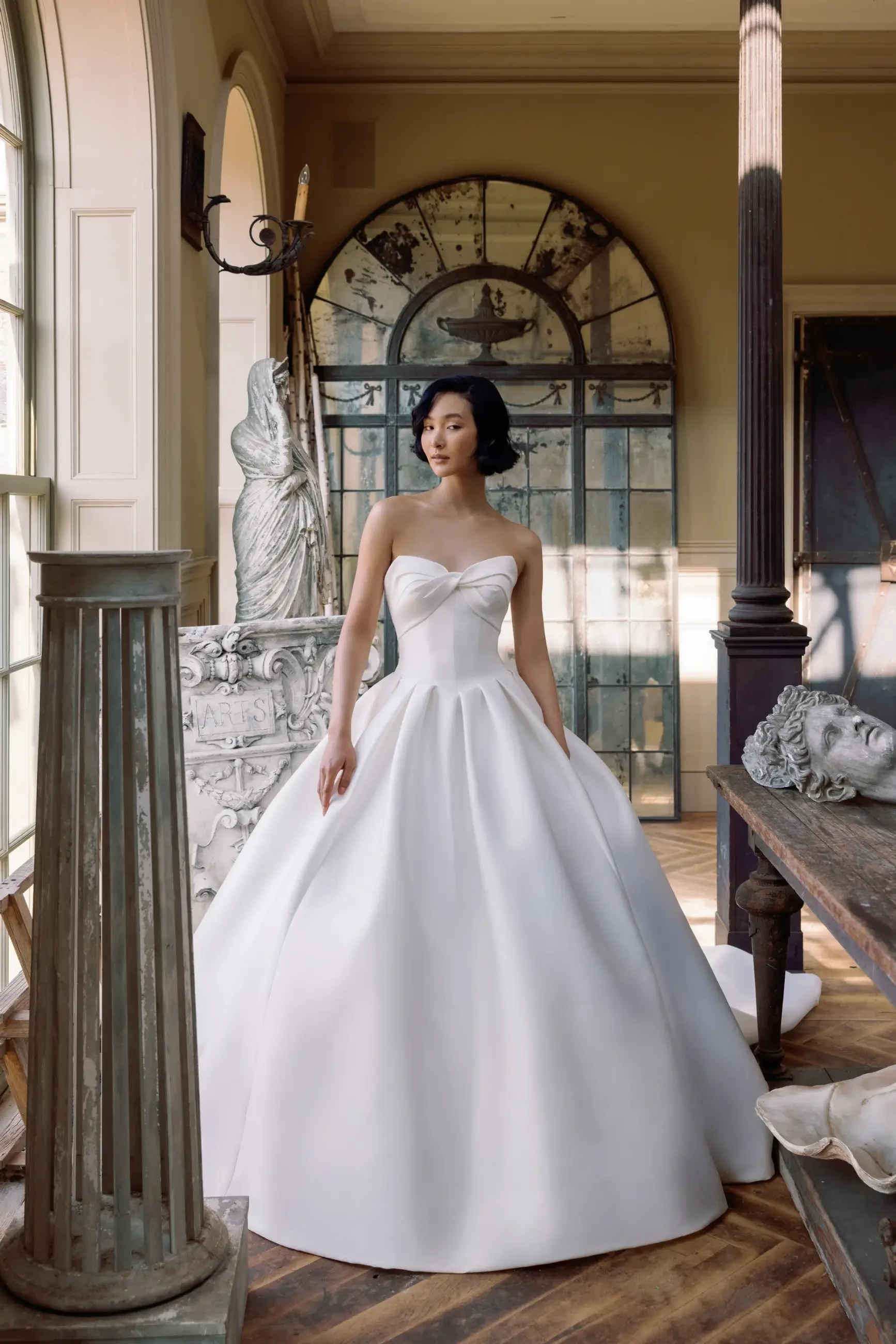How to Choose Your Bridal Style: Classic vs Modern vs Trendy Gowns Image